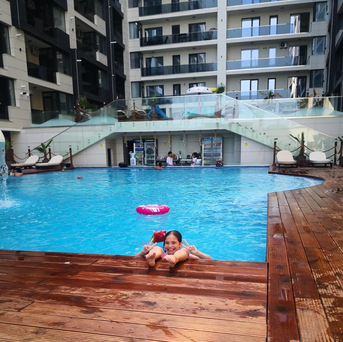 Blue Wave Luxury Apartment Mamaia Nord Azimuth Beach Năvodari Екстериор снимка